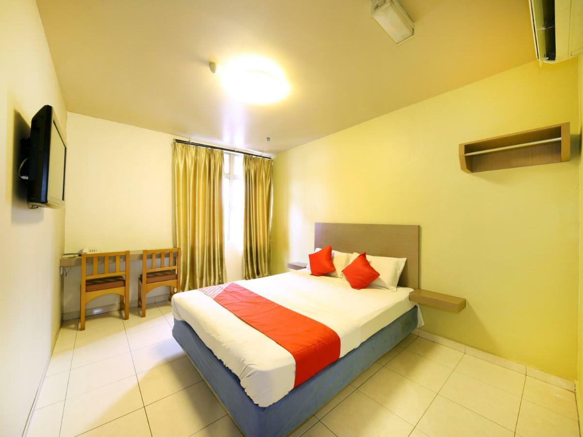 Oyo 434 Marbella Hotel Johor Bahru Exterior foto