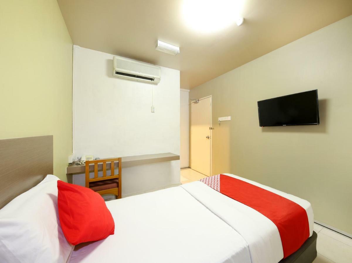 Oyo 434 Marbella Hotel Johor Bahru Exterior foto
