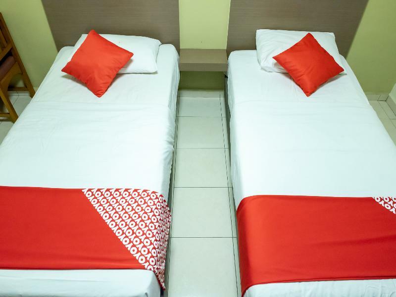 Oyo 434 Marbella Hotel Johor Bahru Exterior foto